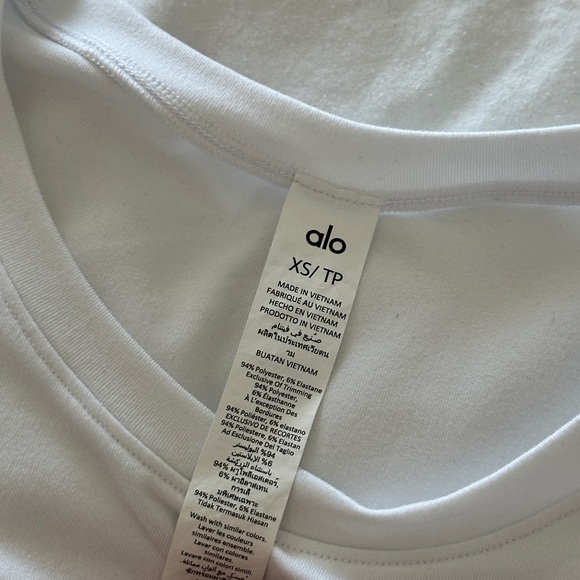 Alo White Long Sleeve Crop Top - Picture 3 of 4